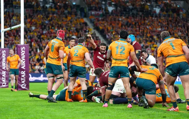 Tom Curry Try