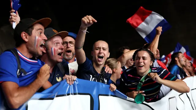 Fans of France show their support