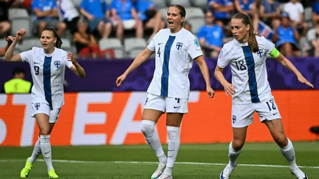 Finland's midfielder #09 Katariina Kosola, Finland's midfielder #04 Ria Oling and Finland's forward #18 Linda Sallstrom react during the UEFA Women's Euro 2025 Group A football match between Iceland and Finland at the Arena Thun stadium