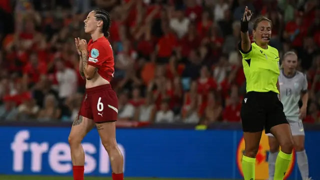 Switzerland's forward #06 Geraldine Reuteler reacts after missing scoring a goal during the UEFA Women's Euro 2025 Group A football match between Switzerland and Norway at the St Jakob-Park Stadium in Basel on July 2, 2025.