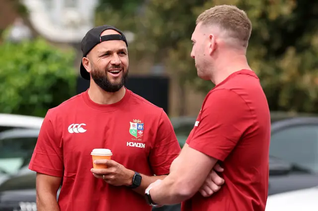 Jamison Gibson-Park talks to Finn Russell