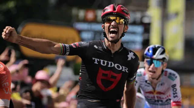 Julian Alaphilippe punches the air after thinking he had won stage 15 of the 2025 Tour de France