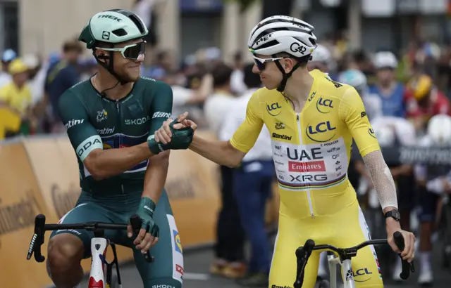 Jonathan Milan and Tadej Pogacar at Tour de France stage 15