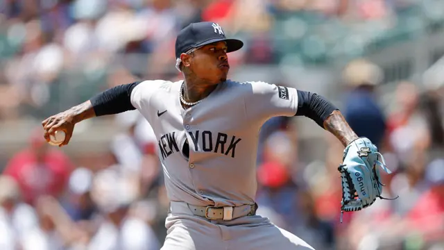 Marcus Stroman #0 of the New York Yankees pitches