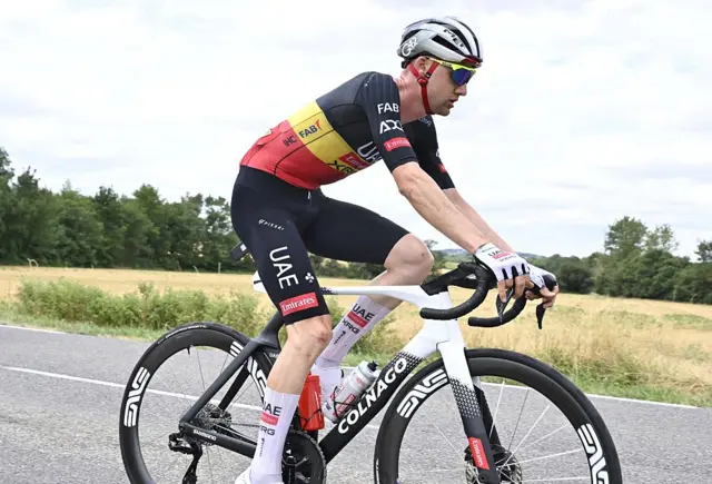 From the back of a group of eight race leaders, the 34 year-old blitzed past his fellow riders