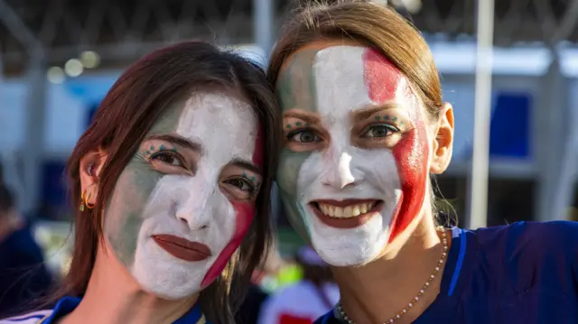 Italy's supporters arrive