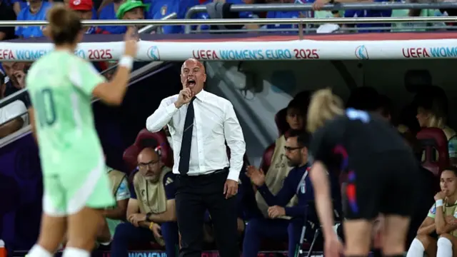 Andrea Soncin, Head Coach of Italy, reacts