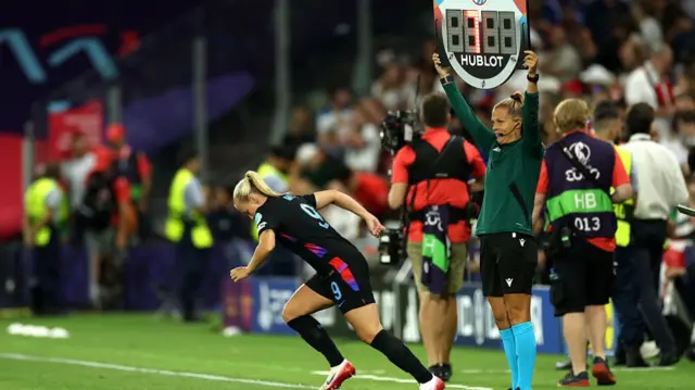 Beth Mead of England enters the pitch
