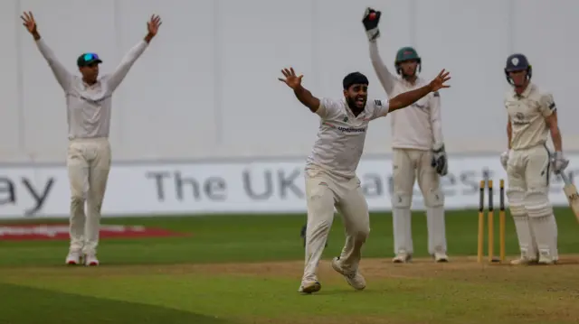 Leicestershire appeal for a wicket