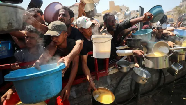 People waiting for food in Gaza City