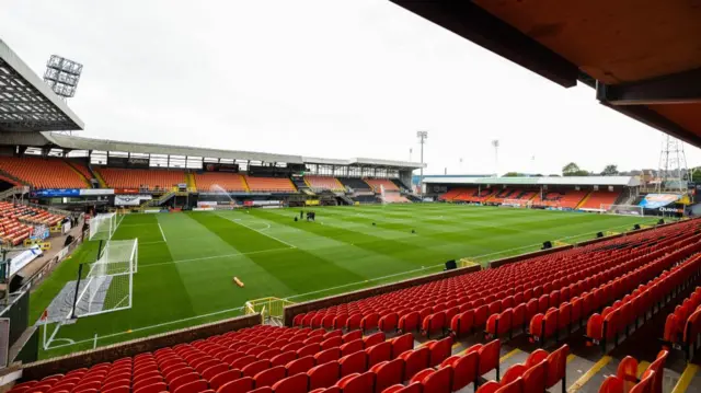 Dundee Utd v UNA Strassen (19:45)