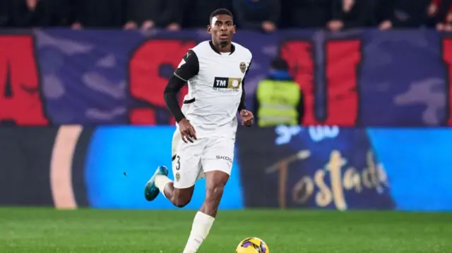 Cristhian Mosquera of Valencia CF in action during the LaLiga match between CA Osasuna and Valencia CF at Estadio El Sadar