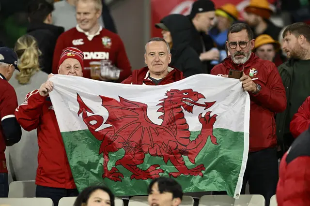 Fans Show support