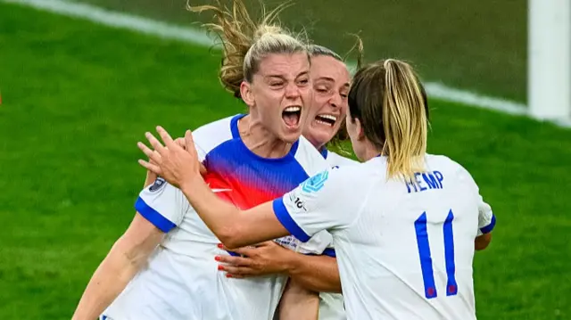 Alessia Russo of England (C) celebrating her goal with her teammates during the UEFA Women's EURO 2025 Final match between England and Spain at St. Jakob-Park