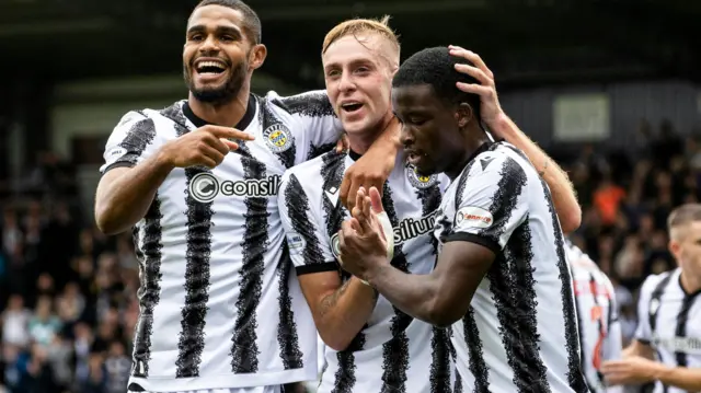 St Mirren's Killian Phillips (centre) celebrates scoring to make it 2-0