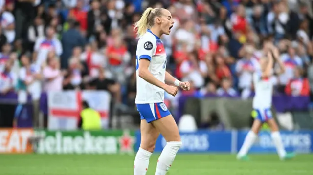 Chloe Kelly of England celebrate the goal scored by Alessia Russo of England to make it 1-1