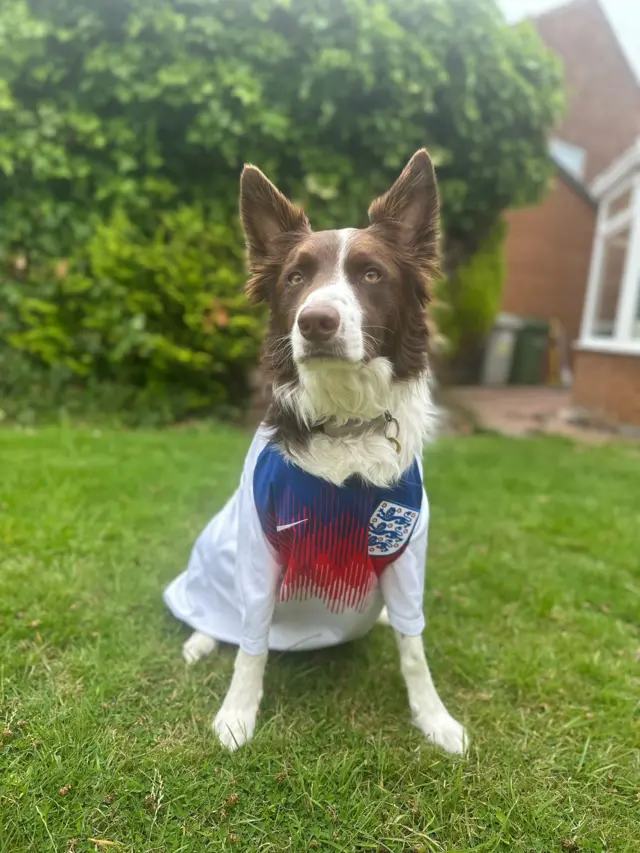 Rafa in an England shirt