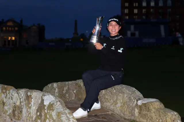 Lydia Ko with the Women's Open trophy