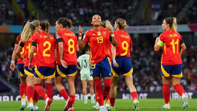 Vicky Lopez of Spain celebrates scoring her team's second goal during the UEFA Women's EURO 2025 Group B match between Spain and Portugal at Stadion Wankdorf on July 03, 2025 in Bern, Switzerland.