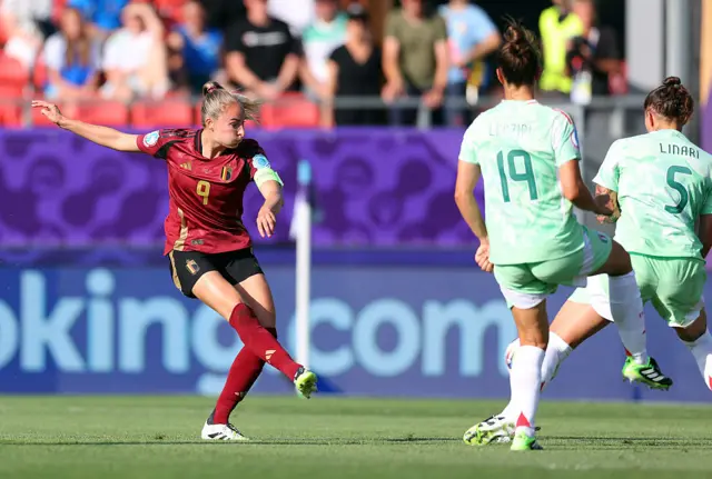 Tessa Wullaert takes a shot