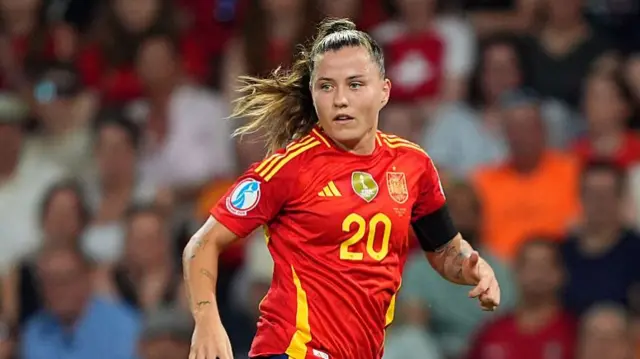 Claudia Pina of Spain runs with the ball during the UEFA Women's EURO 2025 Group B match between Spain and Portugal at Stadion Wankdorf on July 03, 2025 in Bern, Switzerland.