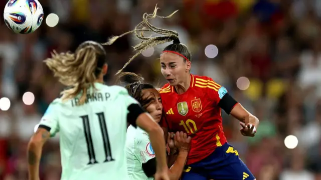 Fatima Pinto of Portugal clashes with Athenea del Castillo of Spain during the UEFA Women's EURO 2025 Group B match between Spain and Portugal at Stadion Wankdorf on July 03, 2025 in Bern, Switzerland.