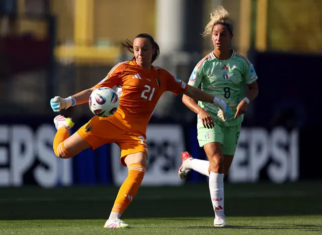Lisa Lichtfus takes a goal kick as Emma Severini looks on
