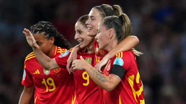 Alexia Putellas of Spain celebrates with teammates after scoring her team's third goal during the UEFA Women's EURO 2025 Group B match between Spain and Portugal at Stadion Wankdorf on July 03, 2025 in Bern, Switzerland.