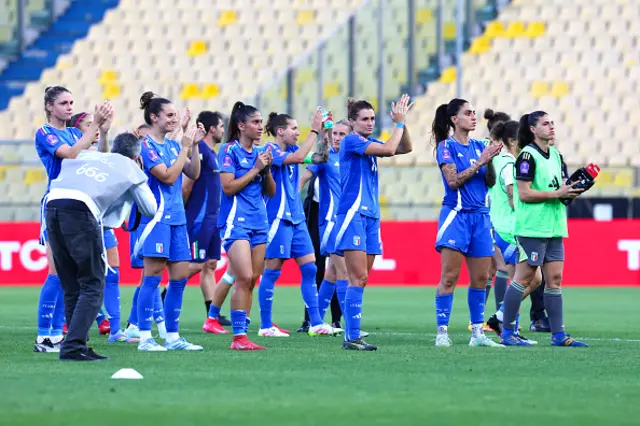 Players of Italy celebrates
