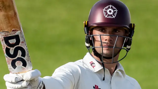 Justin Broad reaches fifty