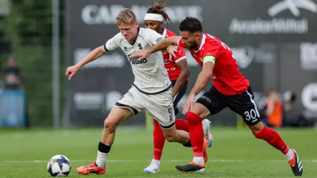 Zac Sapsford playing for Dundee United against UNA Strassen