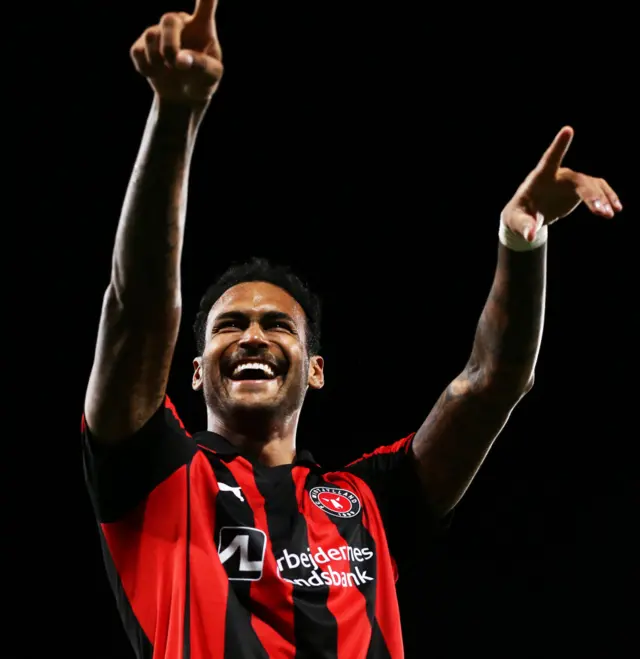 FT: Hibernian 1-2 Midtjylland (2-3)