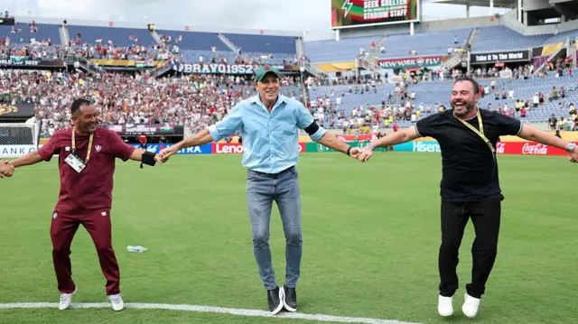 Fluminense manager Renato Portaluppi celebrates