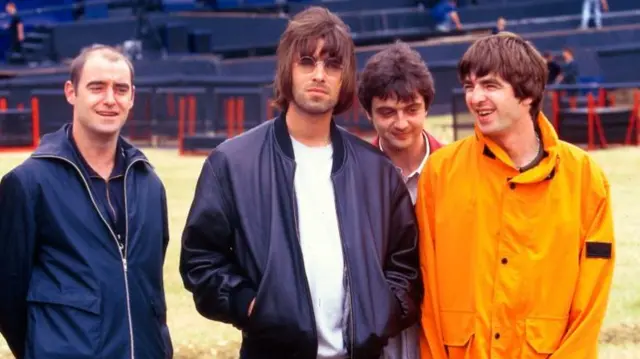 Oasis pictured in 1996