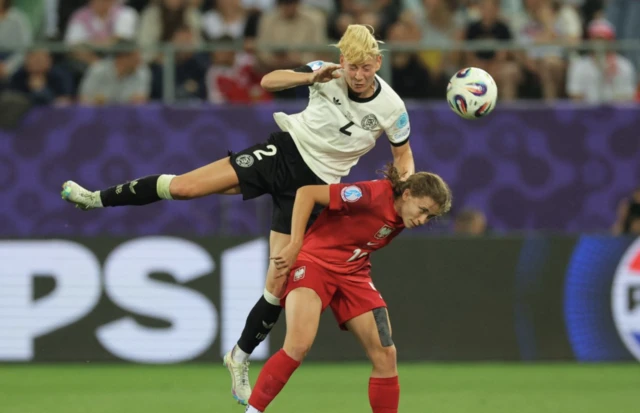 Poland's Nadia Krezyman in action with Germany's Sarai Linder