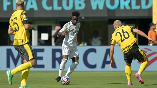Vinicius Junior controls the ball