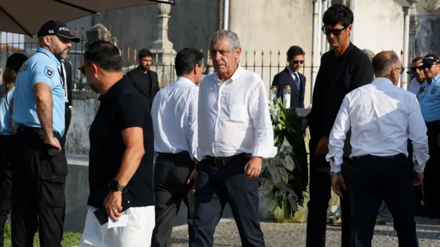 Fernando Santos arrives in white shirt at Jota's funeral