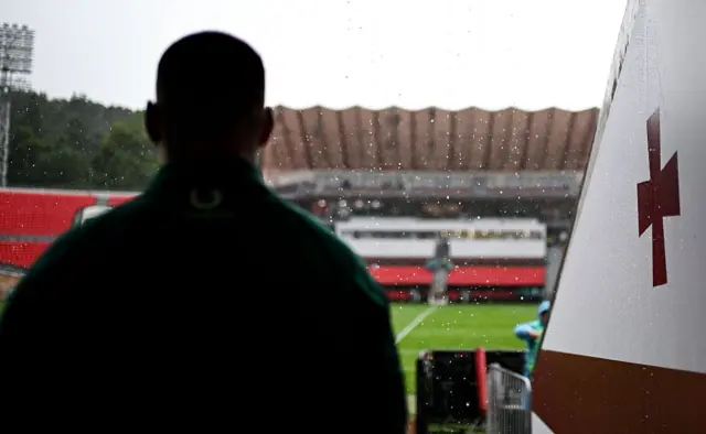Ireland players look at the weather in Tbilisi