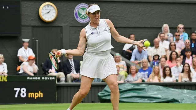 Anastasia Pavlyuchenkova plays