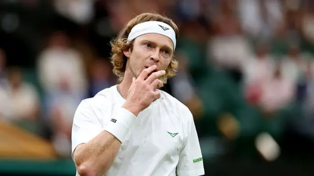 Andrey Rublev reacts
