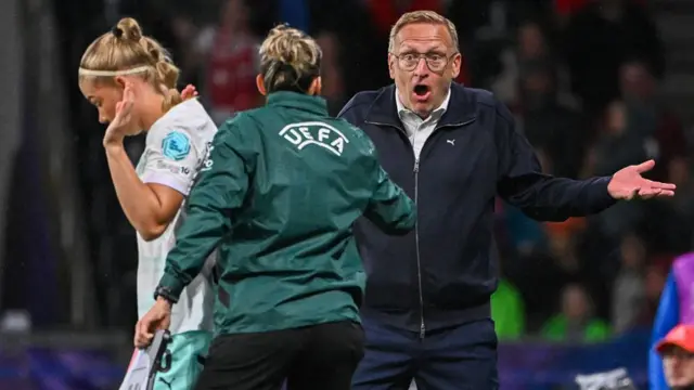 Iceland's coach Thorsteinn Halldorsson reacts during the UEFA Women's Euro 2025 Group A football match between Switzerland and Iceland at the Wankdorf stadium in Bern