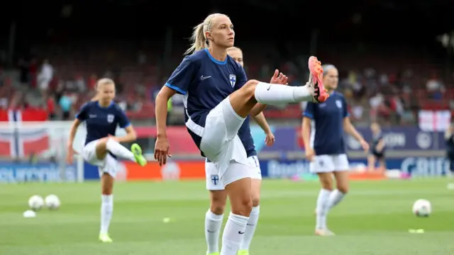 Emma Koivisto of Finland warms up with her teammates prior to the UEFA Women's EURO 2025 Group A match between Norway and Finland at Stade de Tourbillon