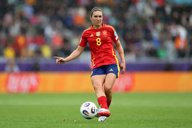 Mariona Caldentey in action for Spain