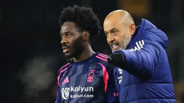 Ola Aina and Nottingham Forest boss Nuno Espirito Santo