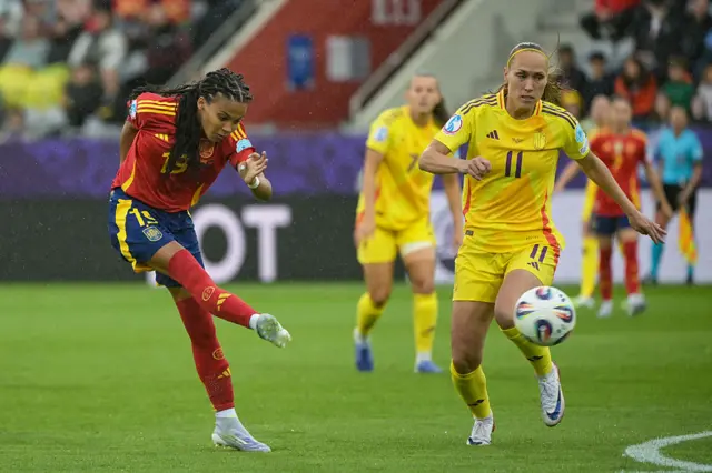 Vicky Lopez takes a shot for Spain