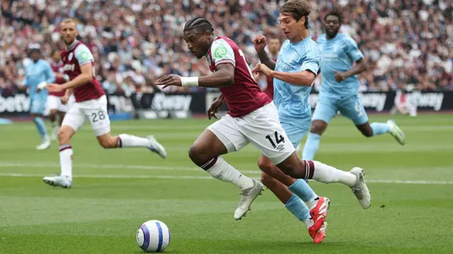 Mohammed Kudus playing for West Ham