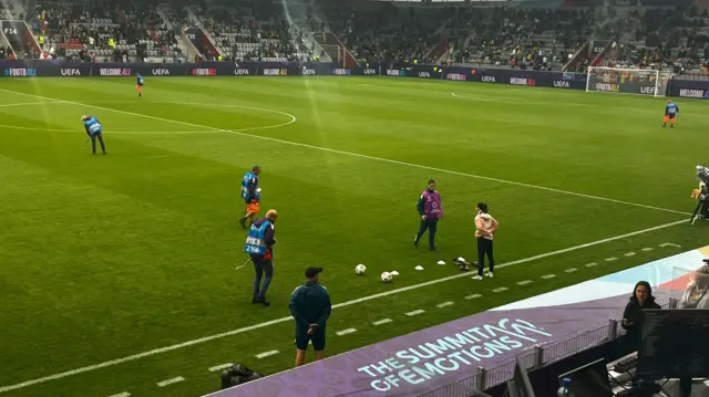 Bonmati warms up