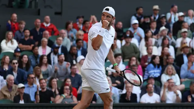 Grigor Dimitrov reacts