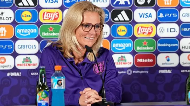 Sarina Wiegman in a press conference