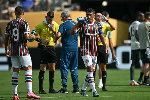 Fluminense players during the cooling break